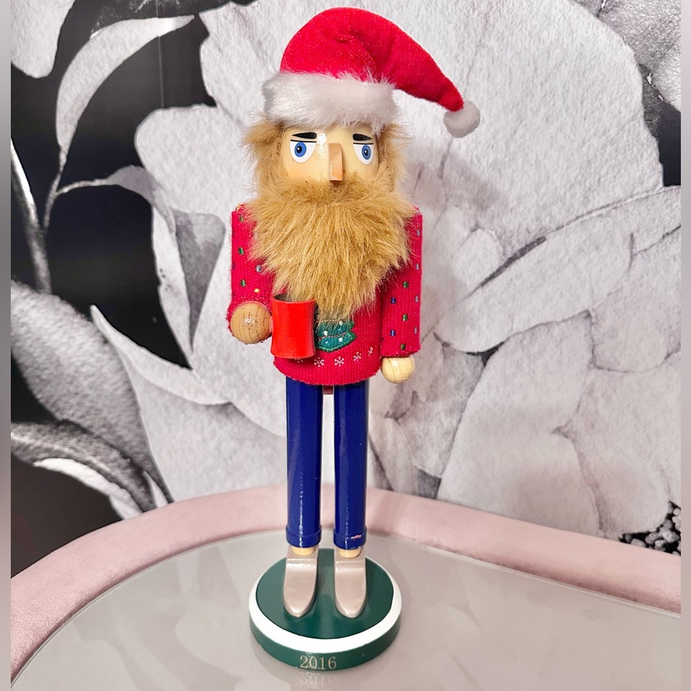 Threshold Holiday Nutcracker- Hipster 2016